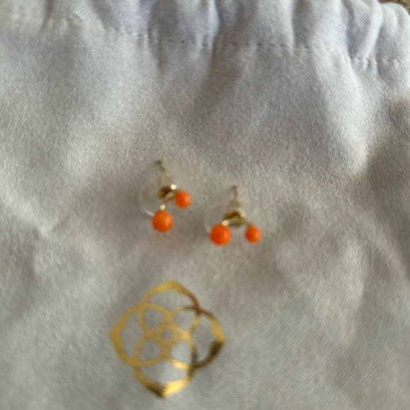 Kendra Scott Orange Earrings look - Picture 1 of 2